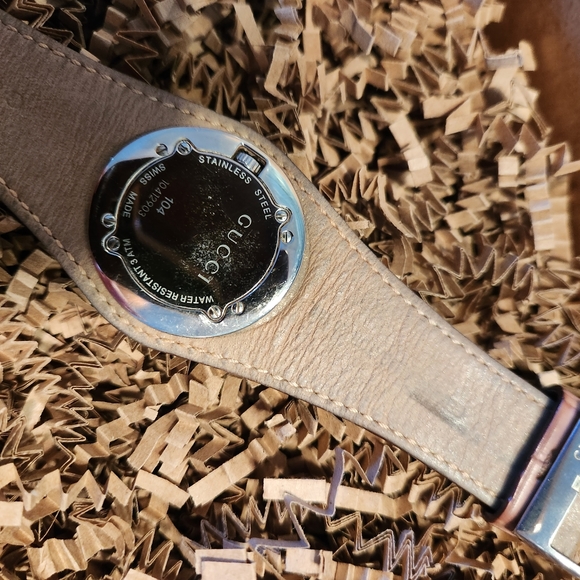 GUCCI Bandeau Watch 104 Alligator Band - Picture 10 of 13